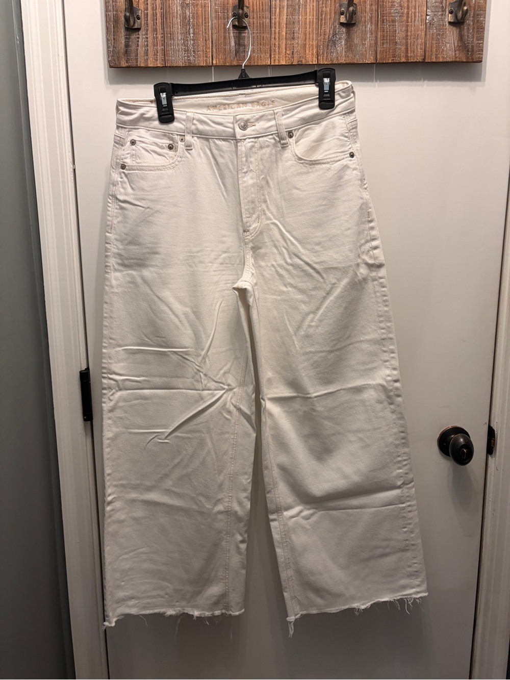 American Eagle Outfitters White Wide Leg High-Rise Jeans
